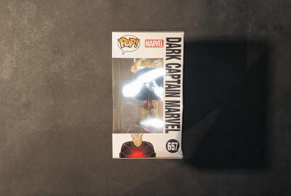 Figurine Funko Pop / Dark Captain Marvel N°657 / Marvel / 2020 Summer Convention Limited Edition Exclusive / Boîte Abimée