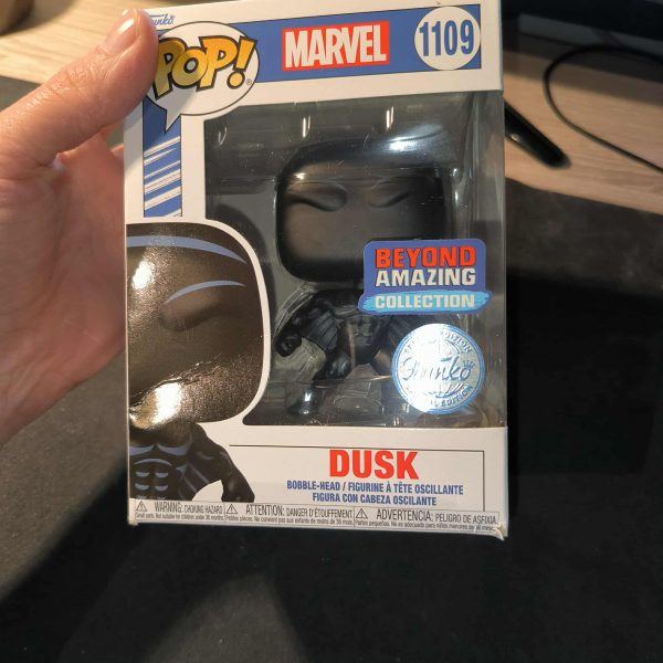 Figurine Funko Pop / Dusk N°1109 / Marvel / Funko Spécial édition Beyond Amazing Collection / Boîte Abimée