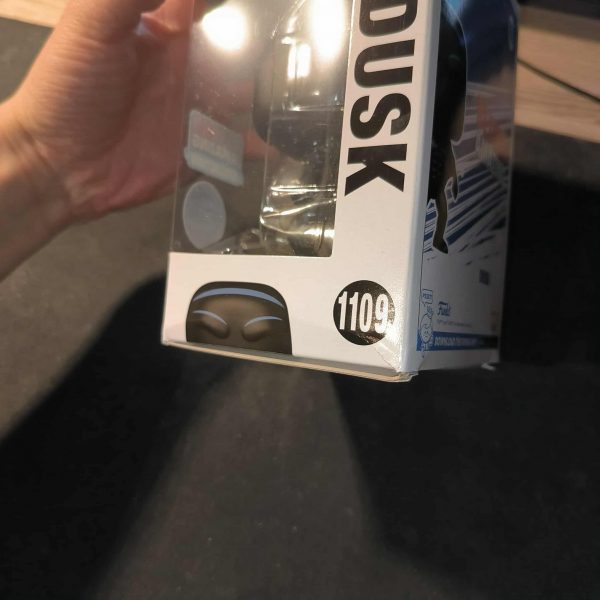 Figurine Funko Pop / Dusk N°1109 / Marvel / Funko Spécial édition Beyond Amazing Collection / Boîte Abimée