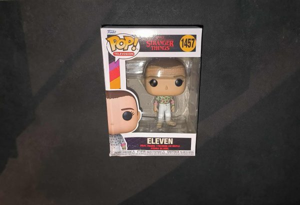 Figurine Funko Pop / Eleven N°1457 / Stranger Things / Boîte Abimée !!