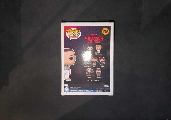 Figurine Funko Pop / Eleven N°1457 / Stranger Things / Boîte Abimée !!
