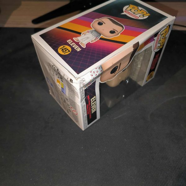Figurine Funko Pop / Eleven N°1457 / Stranger Things / Boîte Abimée !!