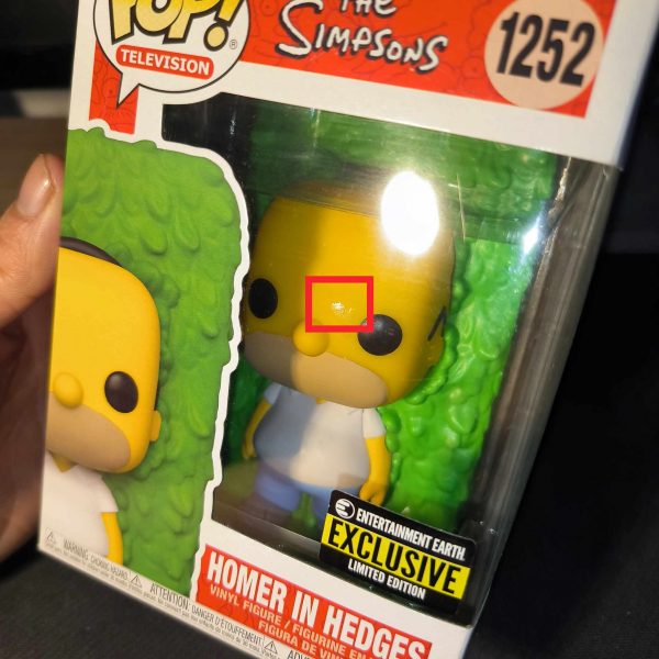 Figurine Funko Pop / Homer In Hedges N°1252 / The Simpsons / Entertainment Earth Exclusive